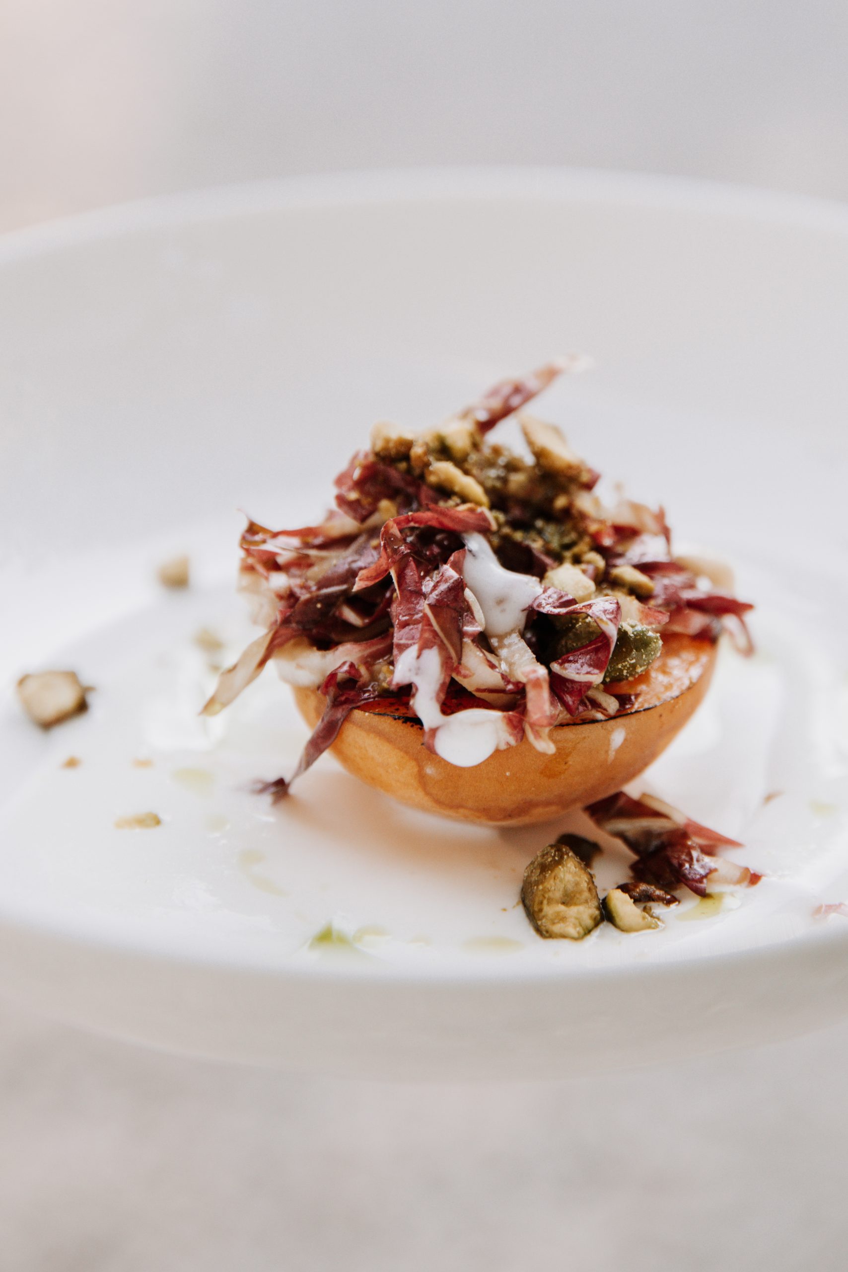 Schön angerichtetes Essen auf Hochzeit